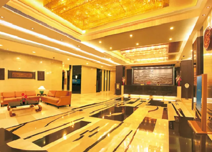 Emperor Hotel 3*