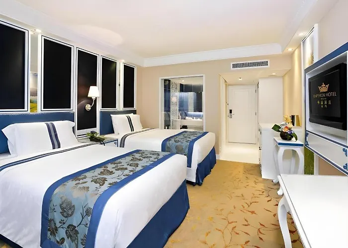 Emperor Hotel 3*