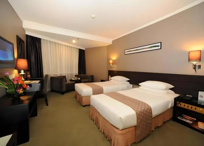Emperor 3* Macau