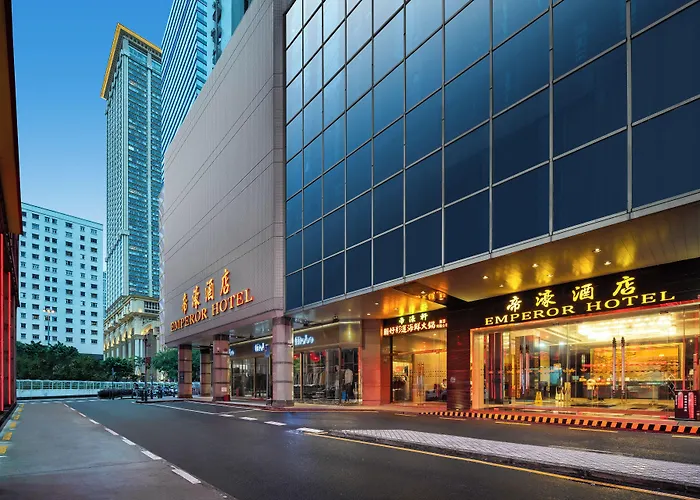 Hotel Emperor 3*