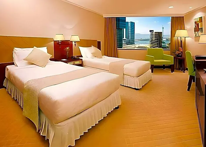 Emperor Hotel 3*