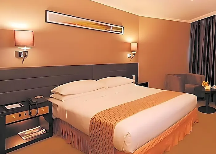 Emperor 3* Macau